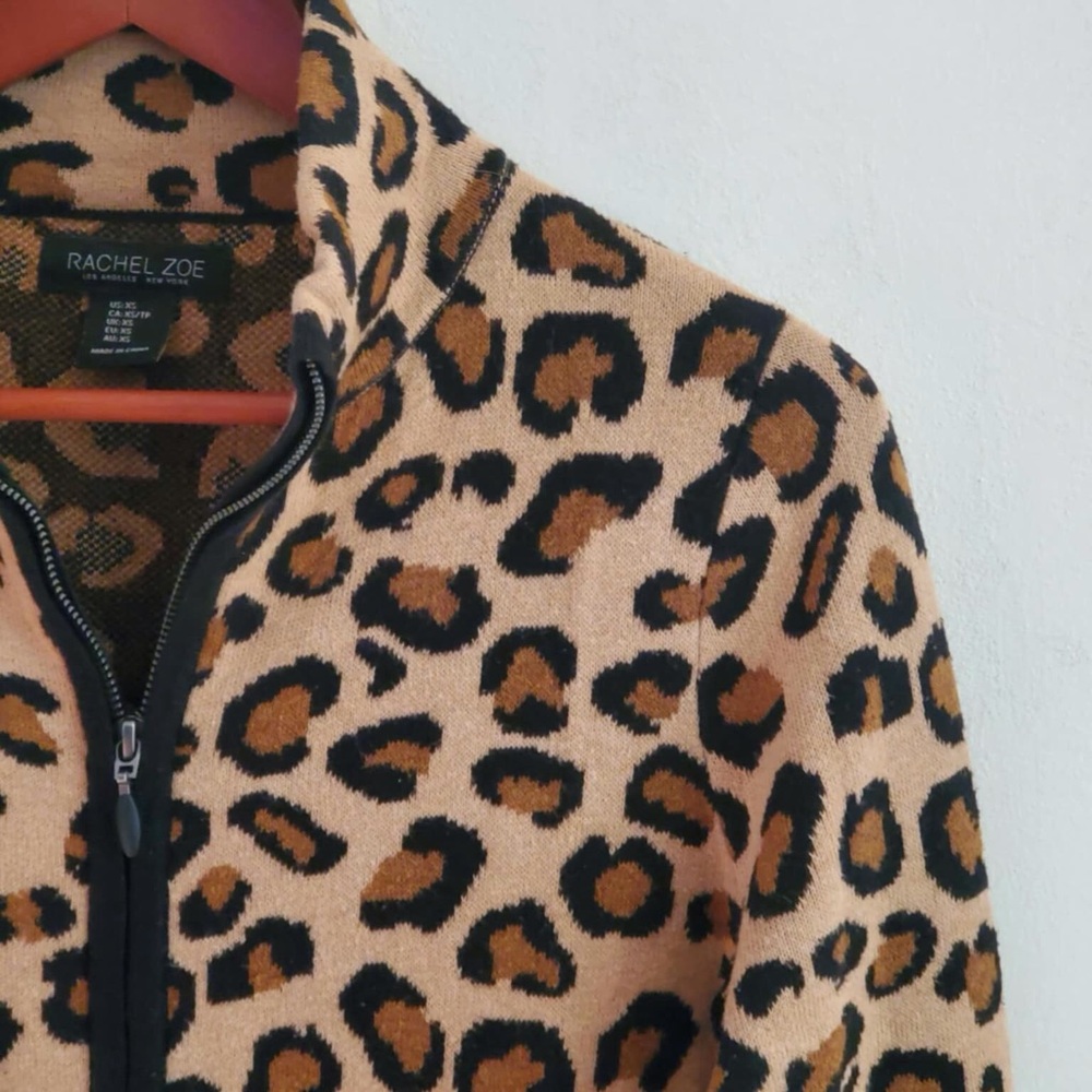 Rachel Zoe Tan Black Leopard Print Zippered Sweater Cardigan Pockets EUC XS - Picture 7 of 7